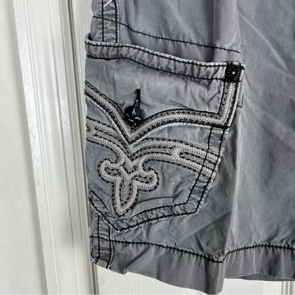 Rock Revival Men’s Embroidered Classic Cargo Shorts - Picture 3 of 9